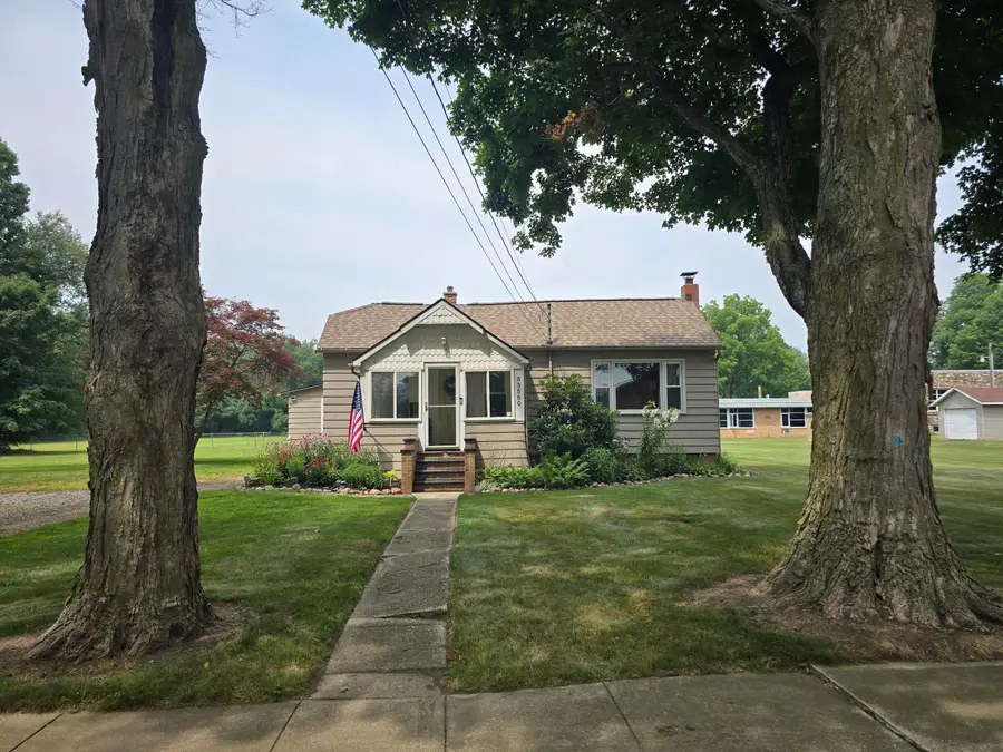 53560 Fulton Road, Leonidas, MI 49066 - #2