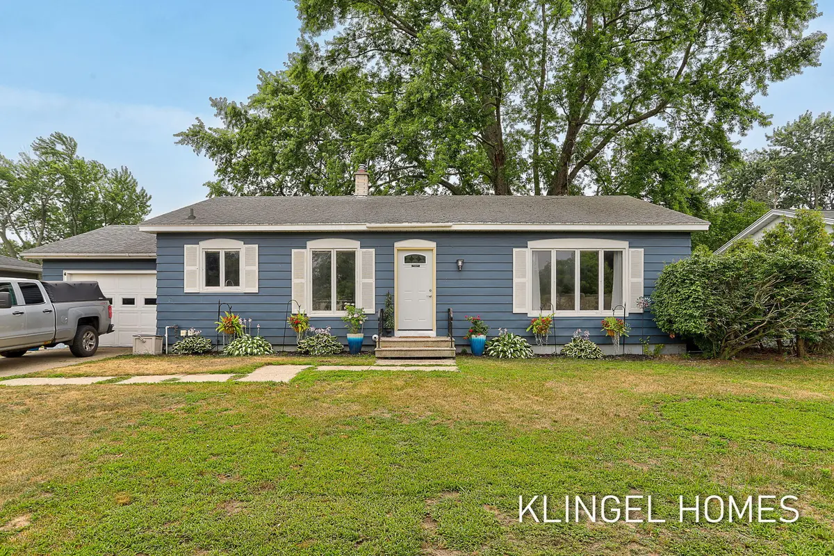 1144 Oakes Avenue, Grand Haven, MI 49417 - #1