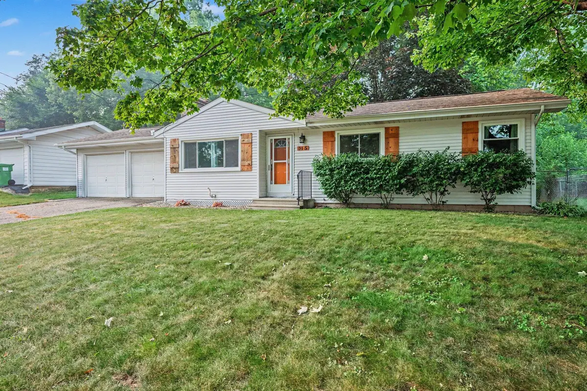 31 S New Moon Terrace S, Springfield, MI 49037 - #1