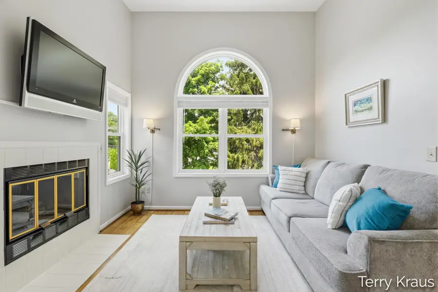 7374 N Shore Drive #17, South Haven, MI 49090 - #2