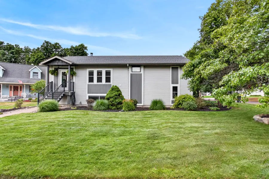 1329 Dewberry Court Ne, Grand Rapids, MI 49505 - #2