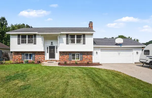 4883 Stanwood Street, Norton Shores, MI 49441