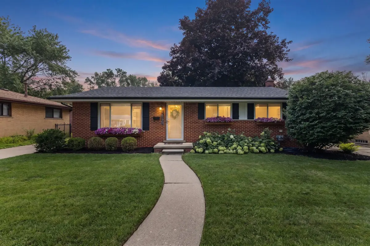 14928 Country Club Drive, Livonia, MI 48154 - #1