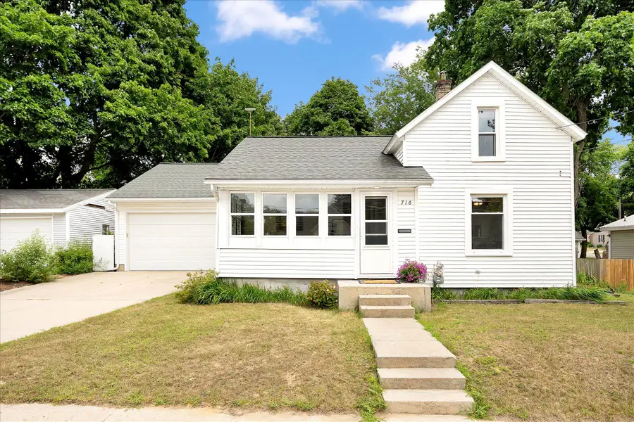 716 Pleasant Street, Belding, MI 48809 - #2