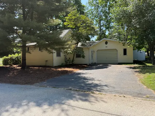 105 W Johannah Street, Whitehall, MI 49461
