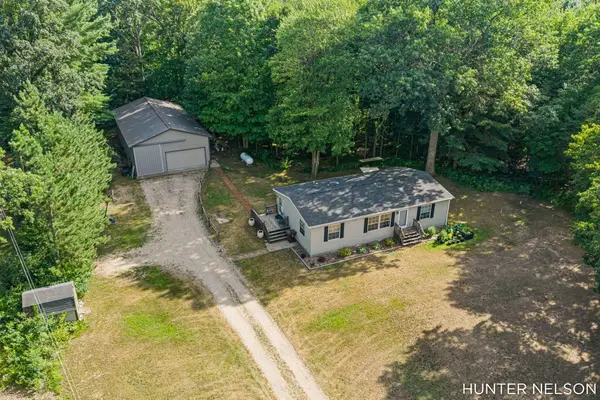 1500 18 Mile Road Ne, Cedar Springs, MI 49319