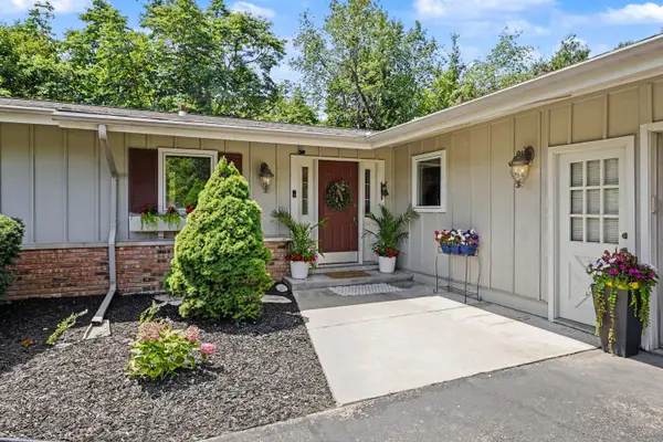 4414 Tanglewood Trail, St. Joseph, MI 49085