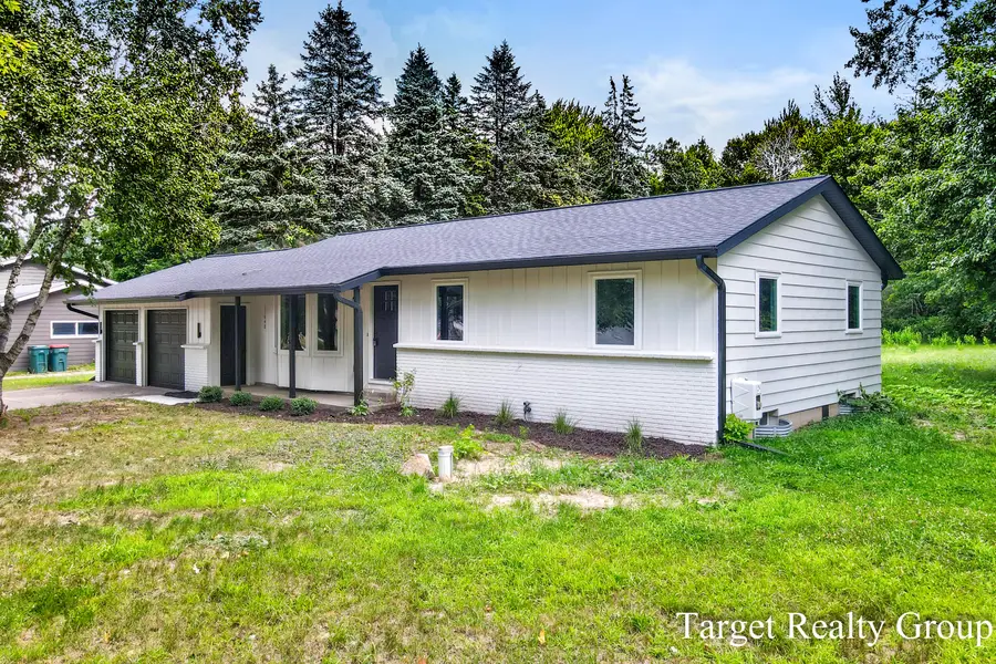 11648 Woodgate Drive Nw, Grand Rapids, MI 49534 - #2
