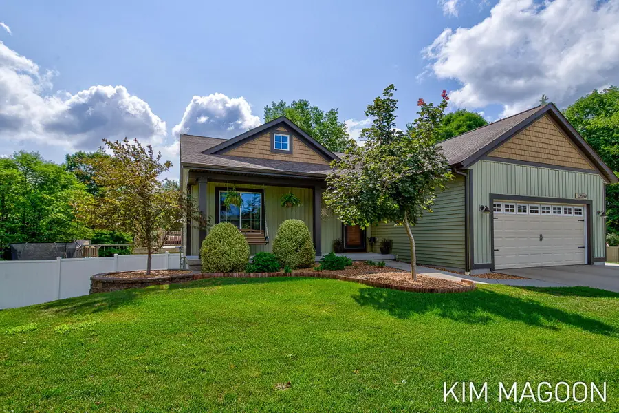 12569 Canterbury Court, Grand Haven, MI 49417 - #2