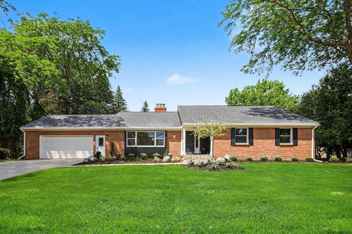 4043 Clearview Street Ne, Grand Rapids, MI 49546 - #1