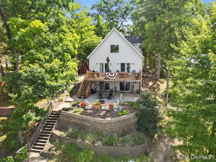 12045 N Lake Avenue, Bitely, MI 49309 - #2