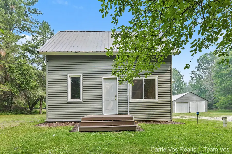 3251 E 46 Road, Cadillac, MI 49601 - #2