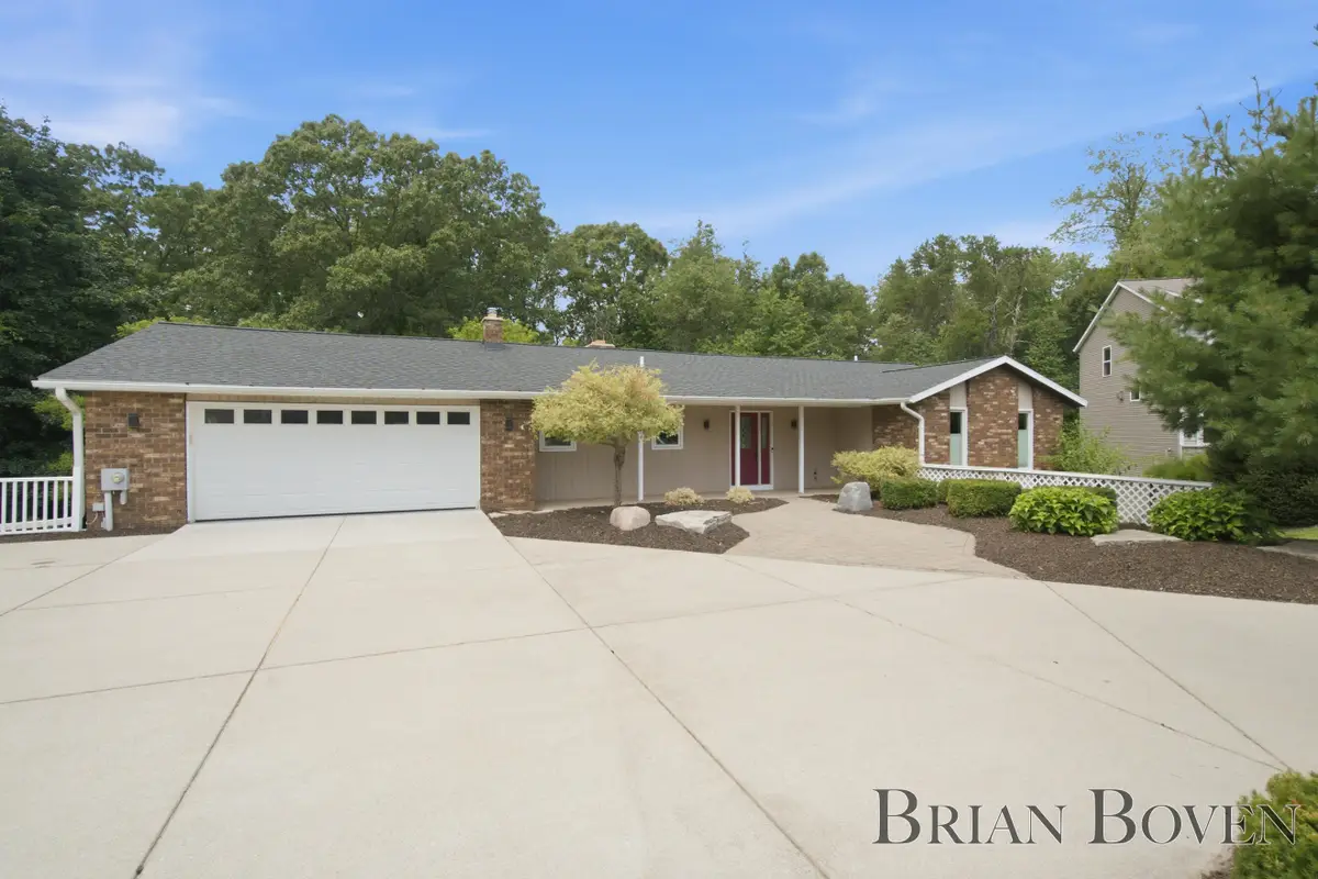 2704 Copper Hill Drive Ne, Grand Rapids, MI 49525 - #1