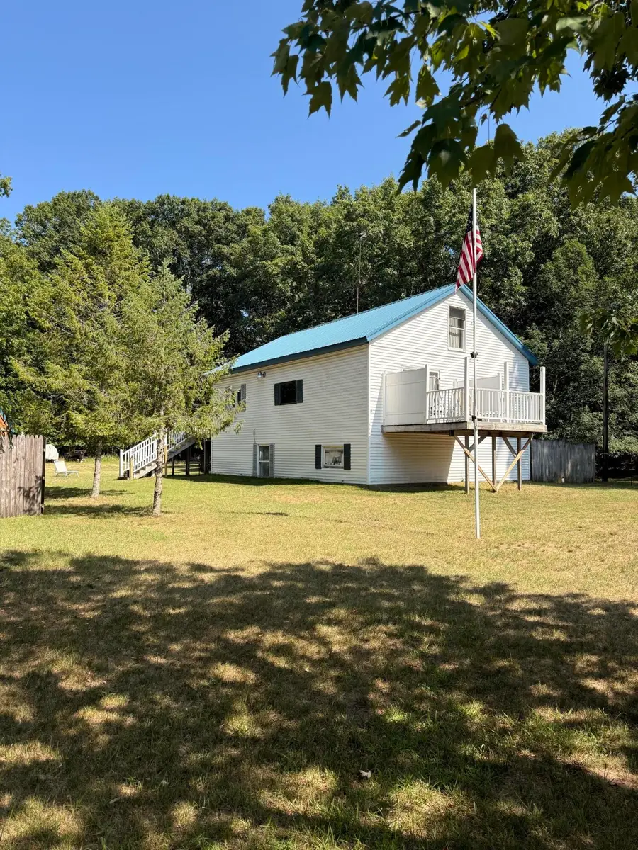 554 N Morris Street, Pentwater, MI 49449 - #2