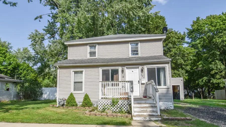 135 S Manning Street, Hillsdale, MI 49242 - #2