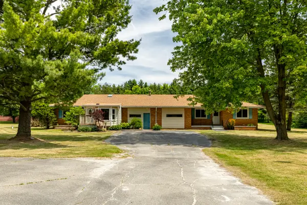 6272 Earhart Road, Ann Arbor, MI 48105
