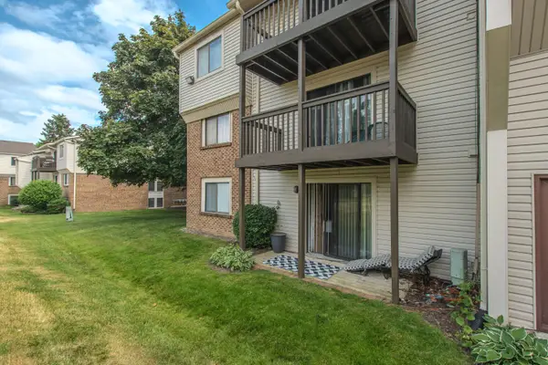 30078 W 12 Mile Road #99, Farmington Hills, MI 48334