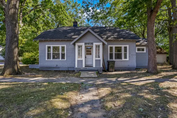 689 E Larch Avenue, Muskegon, MI 49442