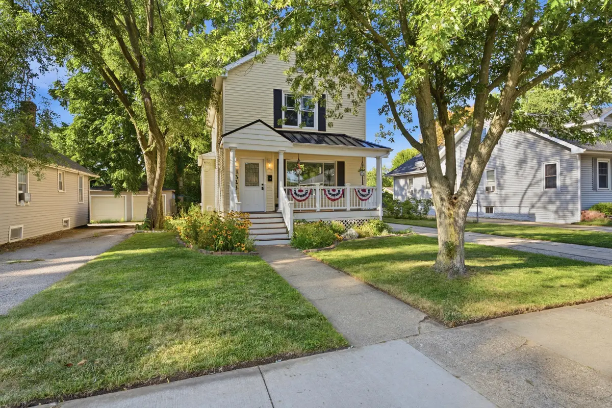 1323 Wolcott Avenue, Saint Joseph, MI 49085 - #1