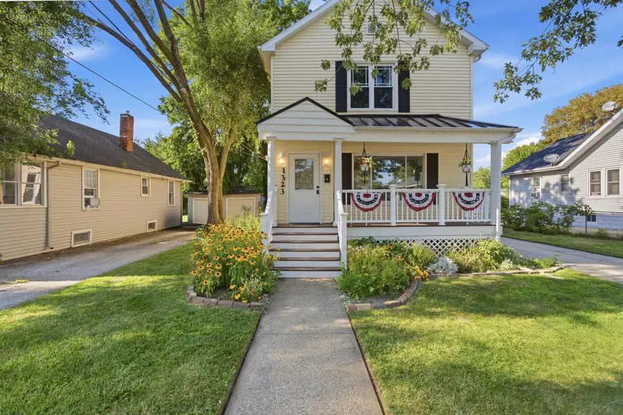 1323 Wolcott Avenue, Saint Joseph, MI 49085 - #2