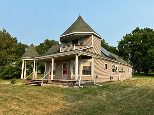 105 Mackinaw Trail, Leroy, MI 49655