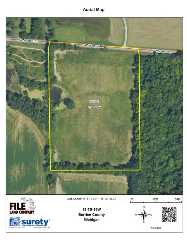 210 W Wagner Road, Buchanan, MI 49107