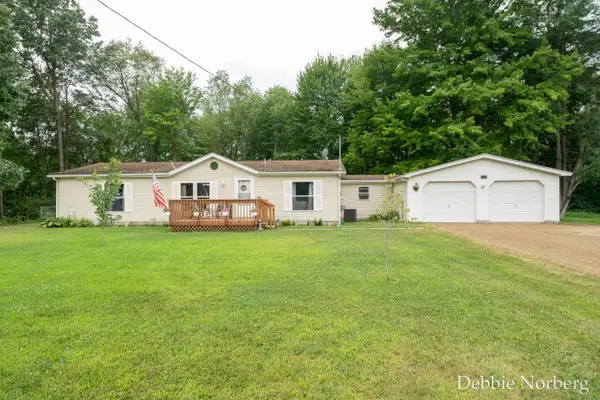 2122 Maple Lane, Hastings, MI 49058
