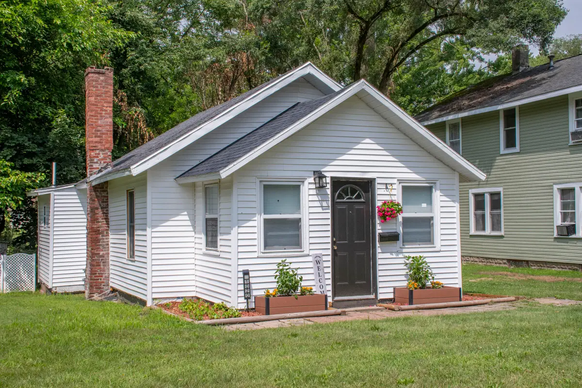 1020 N 8th Street, Niles, MI 49120 - #1