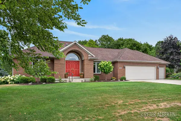 5157 S Silverstone Drive Ne, Comstock Park, MI 49321