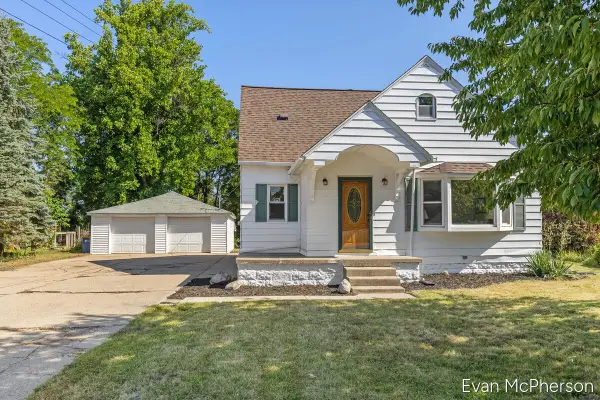 1705 Richmond Street Nw, Grand Rapids, MI 49504