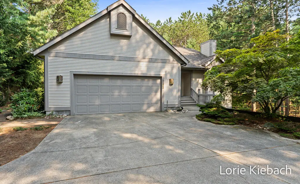 11940 Lakeshore Avenue, Grand Haven, MI 49417 - #1