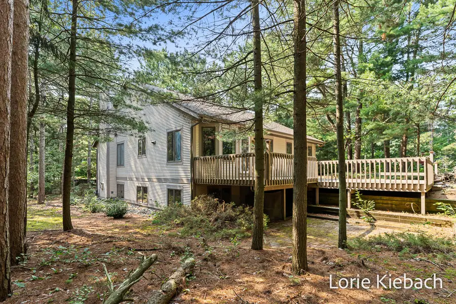 11940 Lakeshore Avenue, Grand Haven, MI 49417 - #3