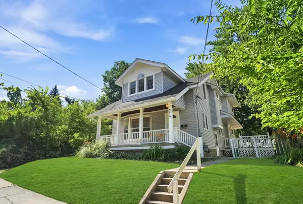 516 Curtis Street Ne, Grand Rapids, MI 49505