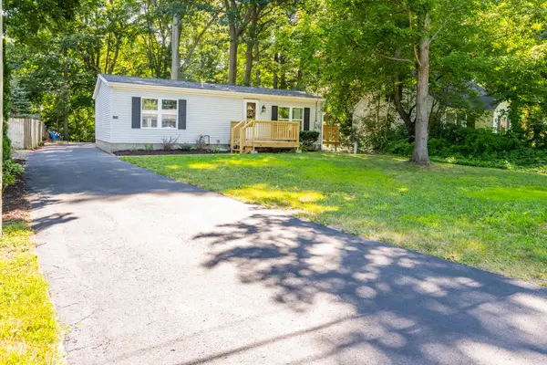 4739 Wil-o-paw Drive, Coloma, MI 49038