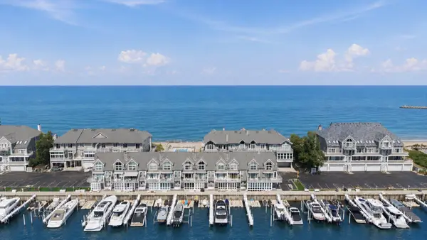409 Lake Drive #17, New Buffalo, MI 49117