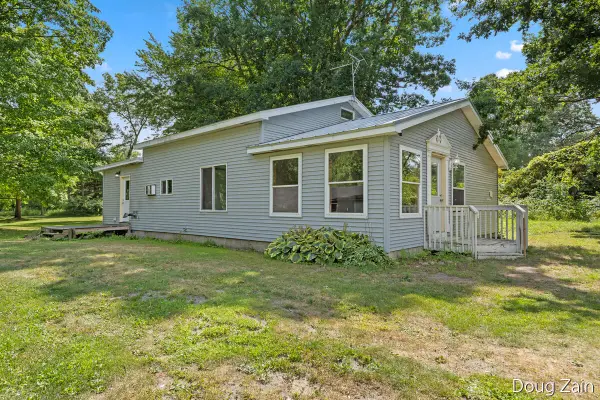 10680 NE 15 Mile Road Ne, Cedar Springs, MI 49319