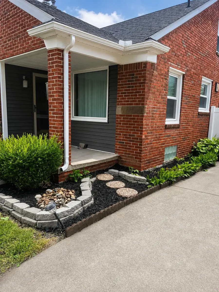 21211 Newcastle Road, Harper Woods, MI 48225 - #2