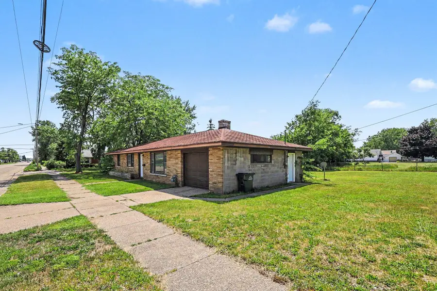 1635 Roberts Street, Muskegon, MI 49442 - #2