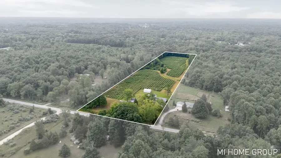 74721 30th Avenue, Covert, MI 49043 - #2