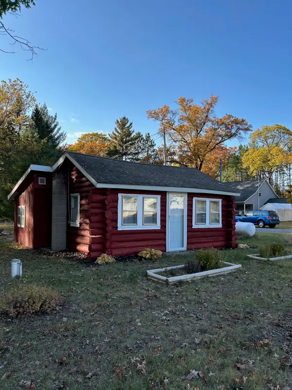 1416 Seaman Road, Wellston, MI 49689