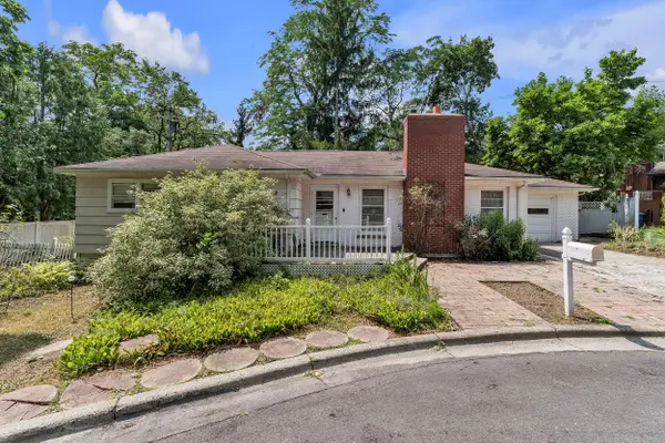 6 Ruthven Place, Ann Arbor, MI 48104