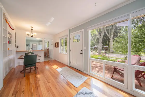 2104 S Circle Drive, Ann Arbor, MI 48103