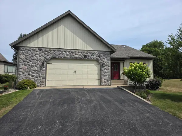 404 Vienna Lane, Fremont, MI 49412