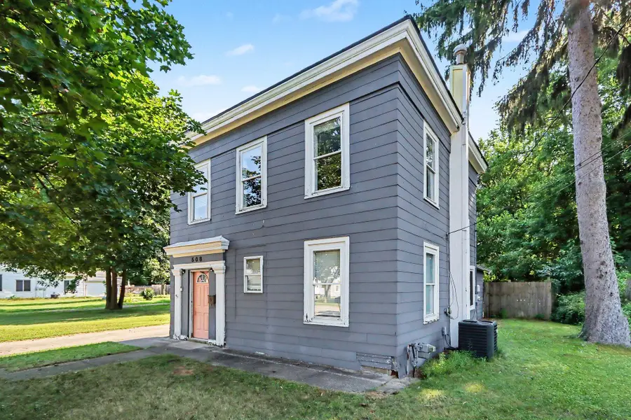 508 N Niles Street, Paw Paw, MI 49079 - #2