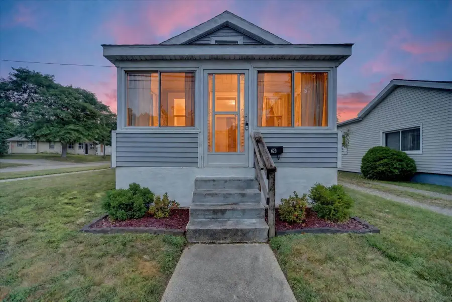 628 W North Street, Jackson, MI 49202 - #2