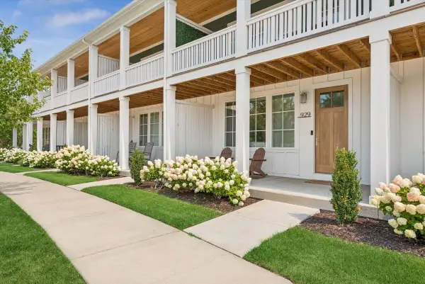 929 Harbor Drive E, St. Joseph, MI 49085