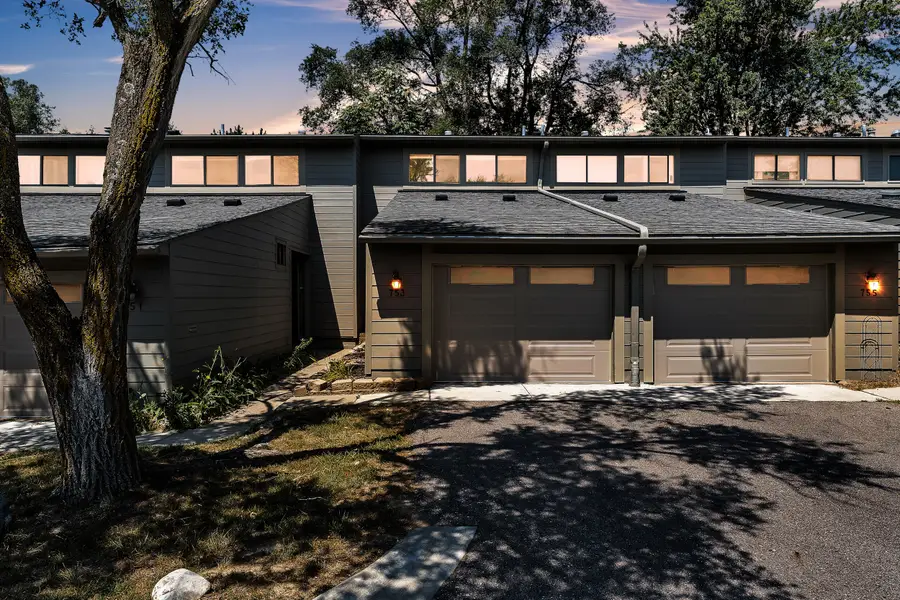 753 Peninsula Court #305, Ann Arbor, MI 48105 - #3