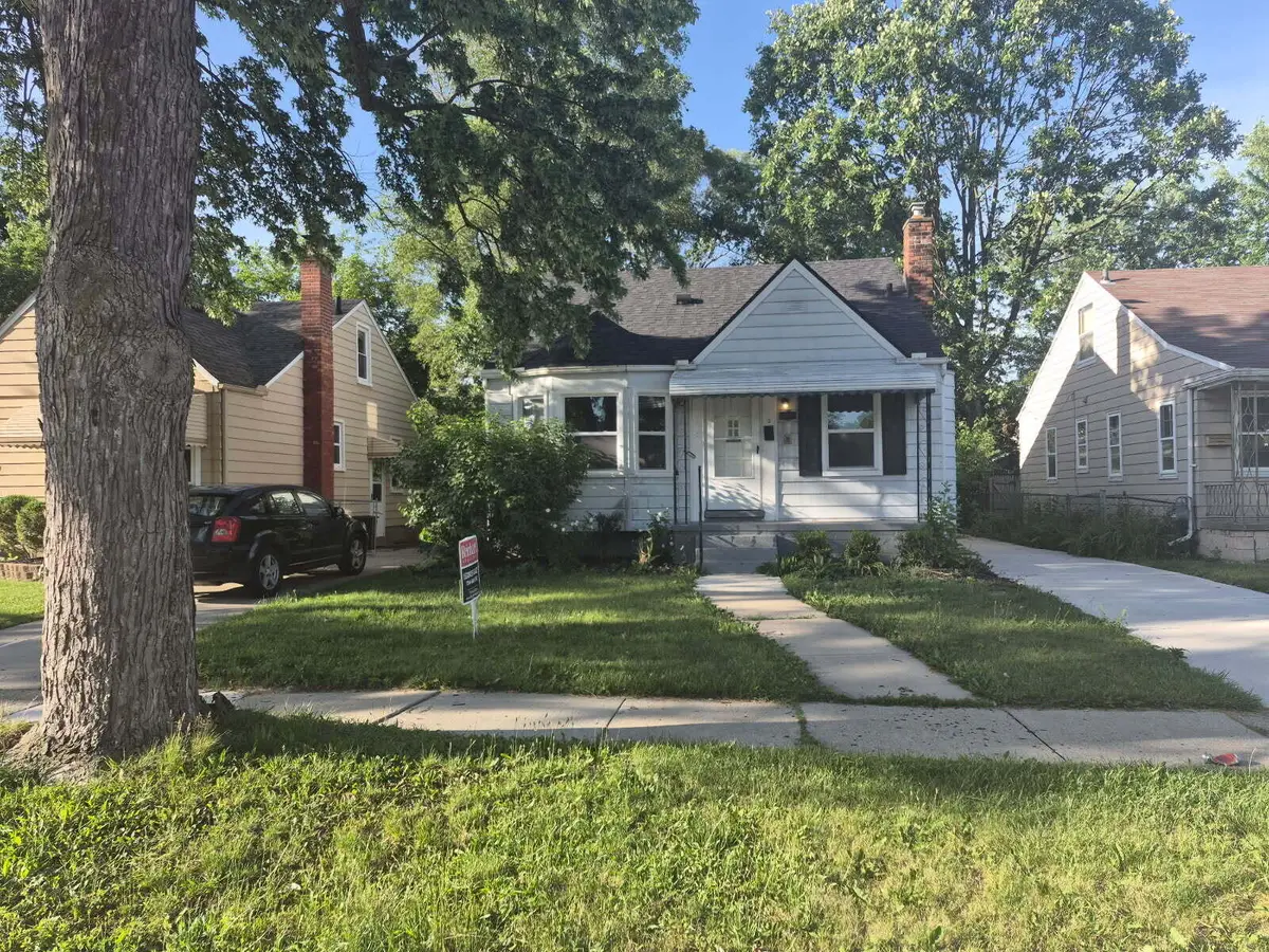 19977 Elkhart Street, Harper Woods, MI 48225 - #1