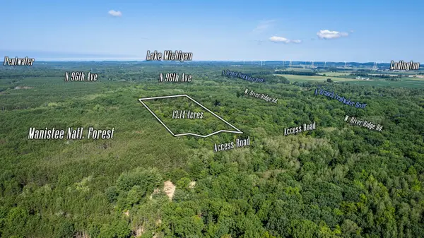 1245 W River Ridge Road, Pentwater, MI 49449