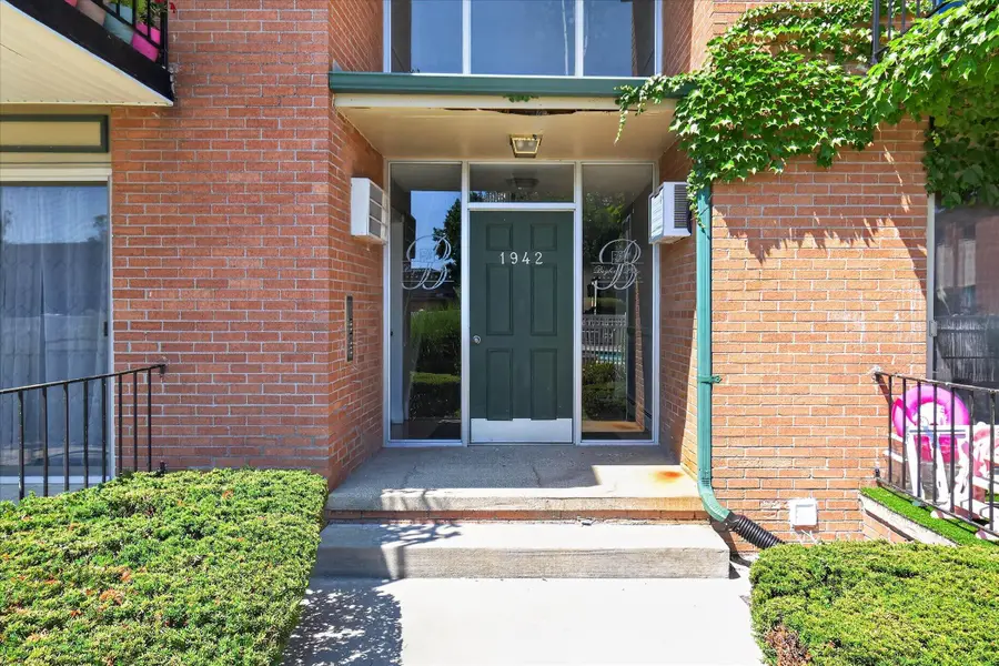 1942 Axtell Drive #3, Troy, MI 48084 - #2